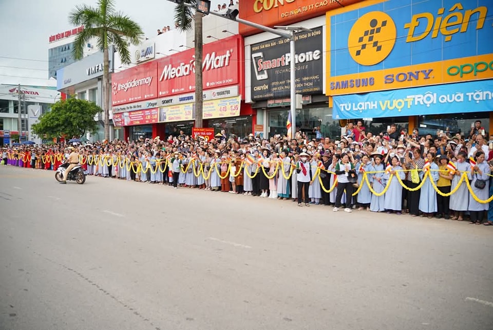 xaloiphattaichuapgucson_chuaphucsonbacgiang_xaloiphat_nguoiphattu (15).jpg